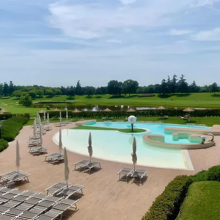Jasmine Golf & Malpensa, In Robinie Club Apartman